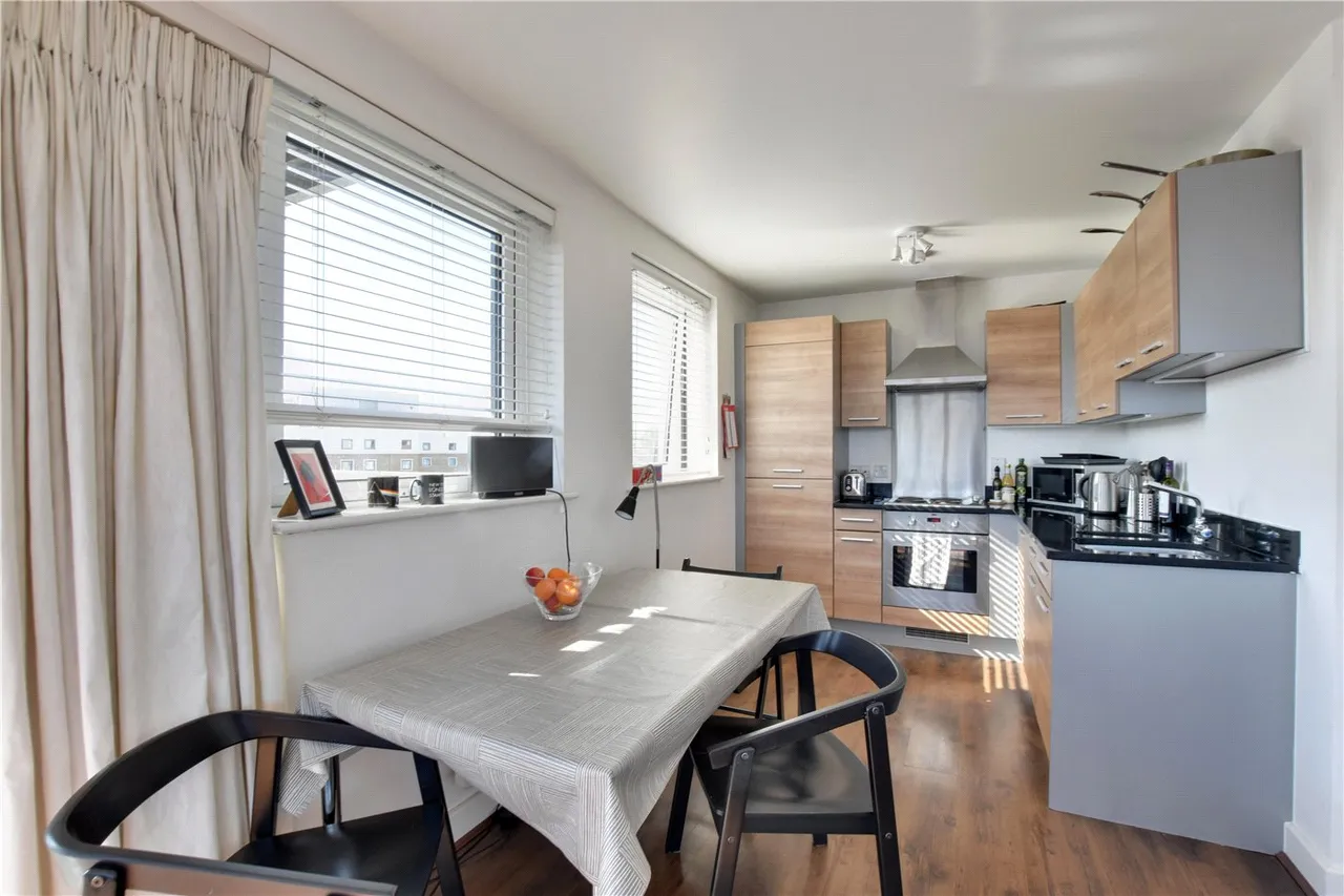 25 Tarves Way, Greenwich, London, SE10, photo 4