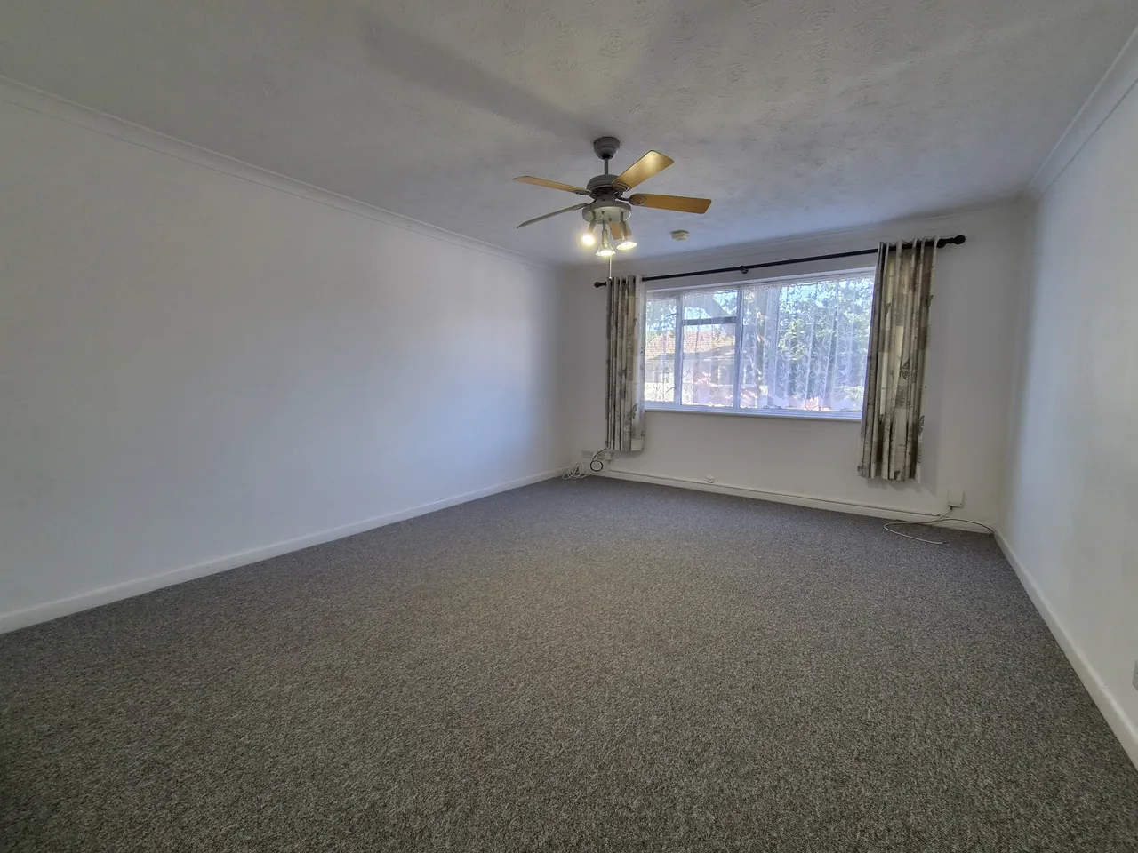 Plantation Court, Canford Heath, BH17, photo 6