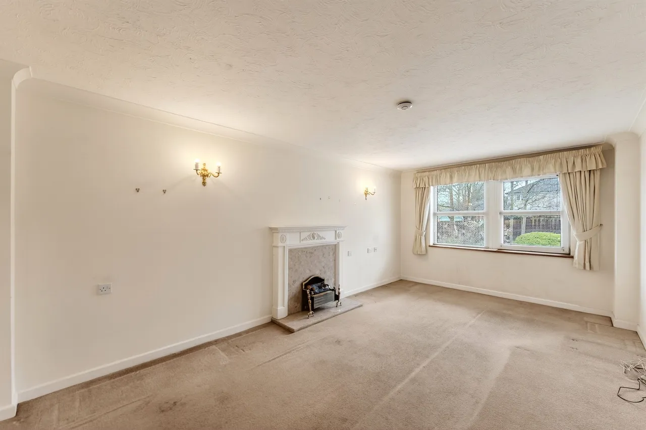 Queens Road, London, SW19, photo 14