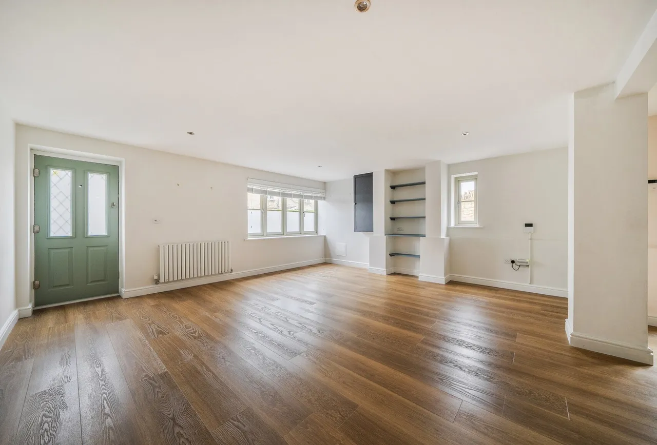 High Street, Gloucestershire, Avening, GL8 8LU, photo 6