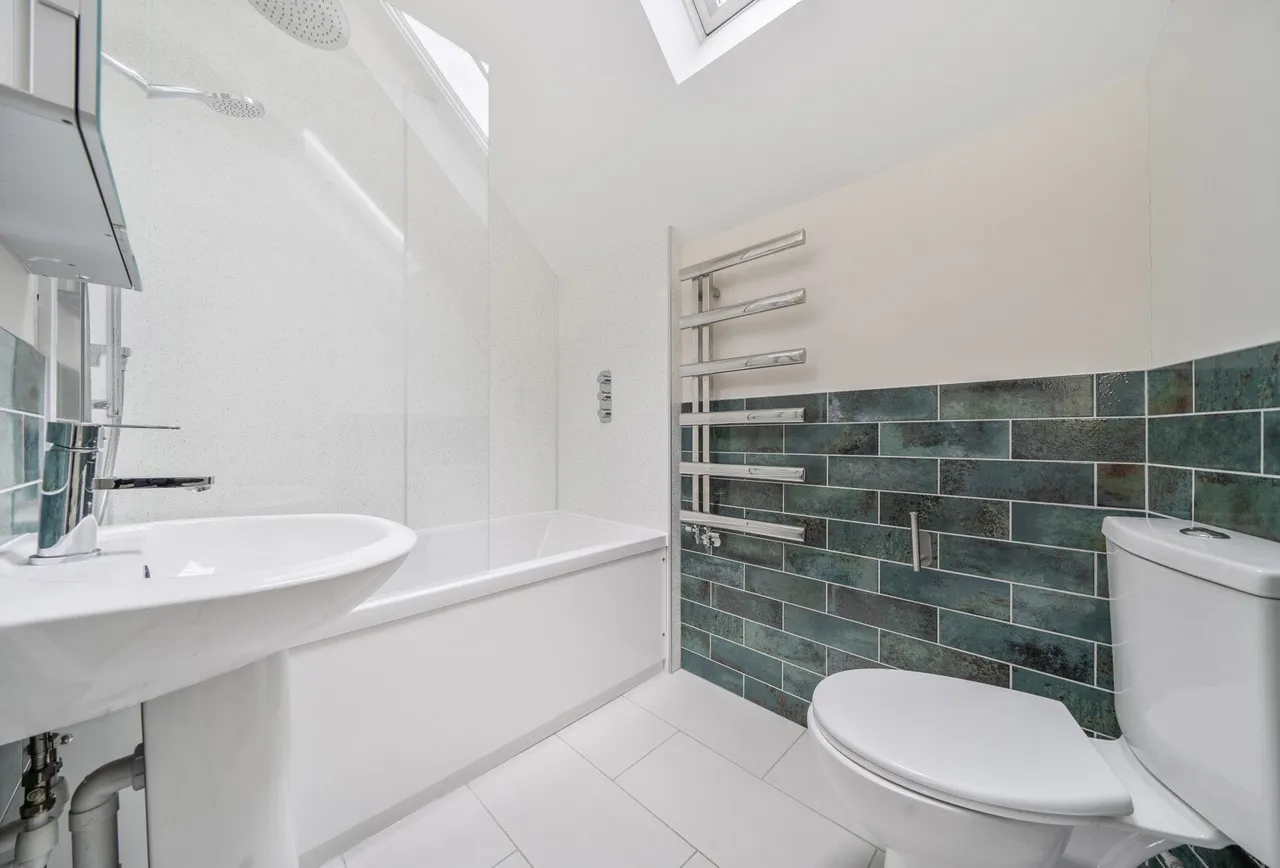 High Street, Gloucestershire, Avening, GL8 8LU, photo 14