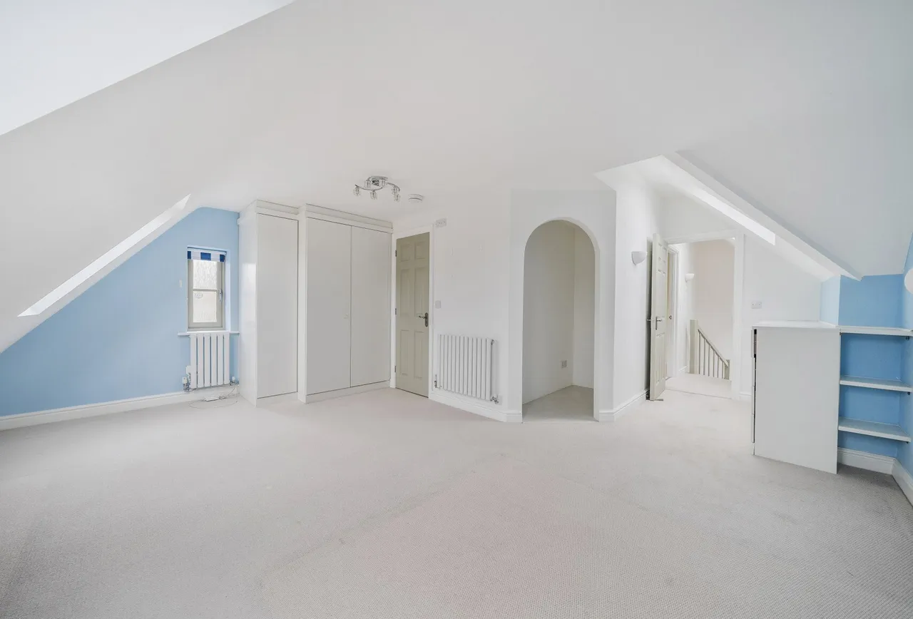 High Street, Gloucestershire, Avening, GL8 8LU, photo 9