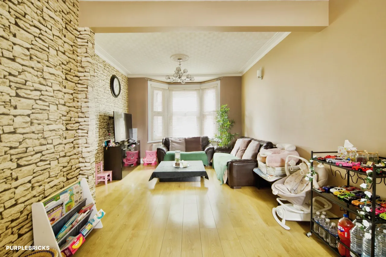 Sherrard Road, London, E7, photo 31