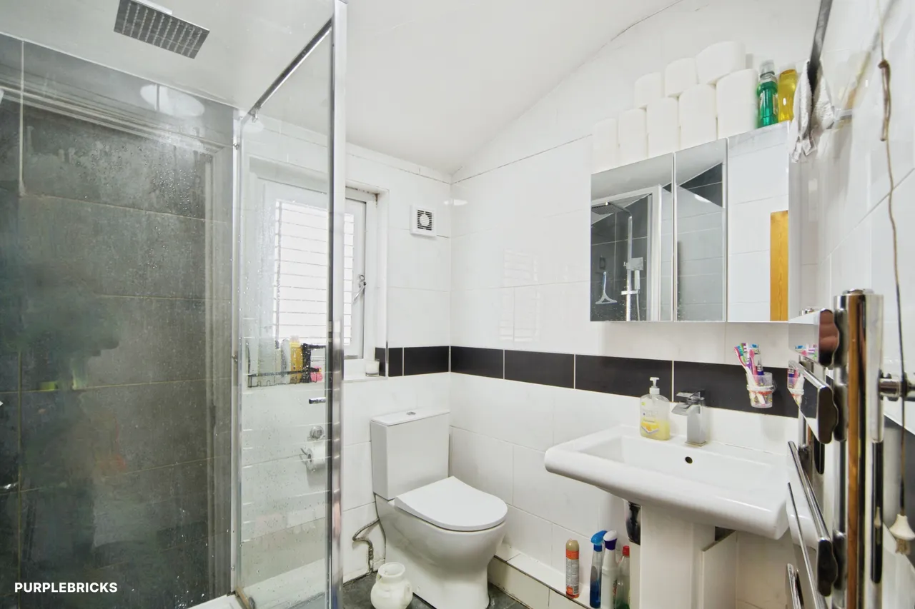 Sherrard Road, London, E7, photo 10