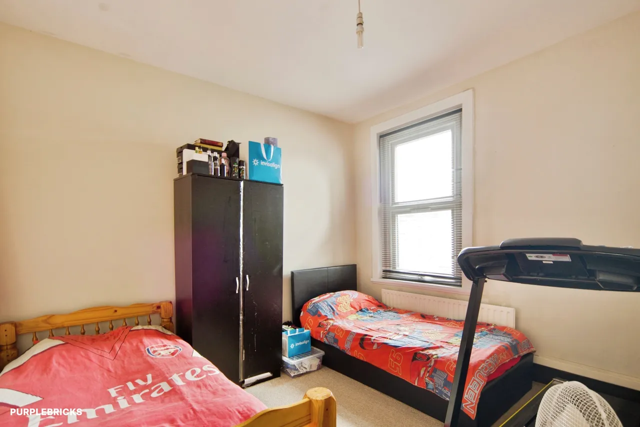 Sherrard Road, London, E7, photo 25
