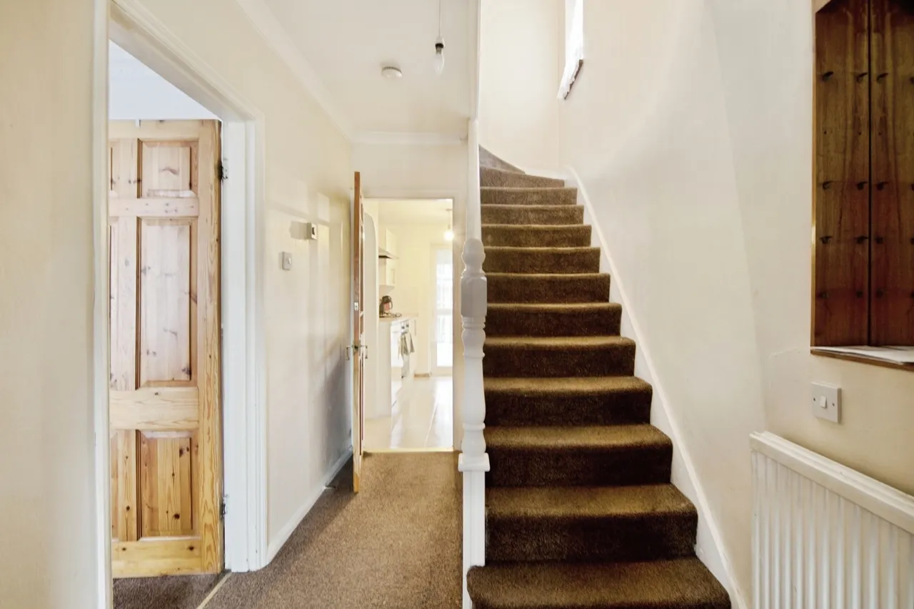 Sheppey Road, Dagenham, Essex, RM9, photo 7