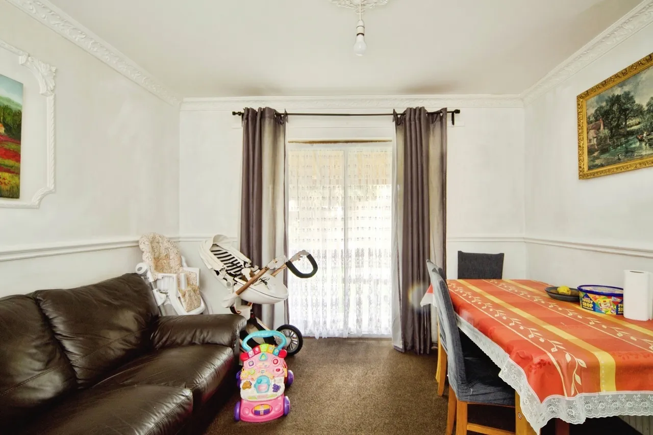 Sheppey Road, Dagenham, Essex, RM9, photo 6