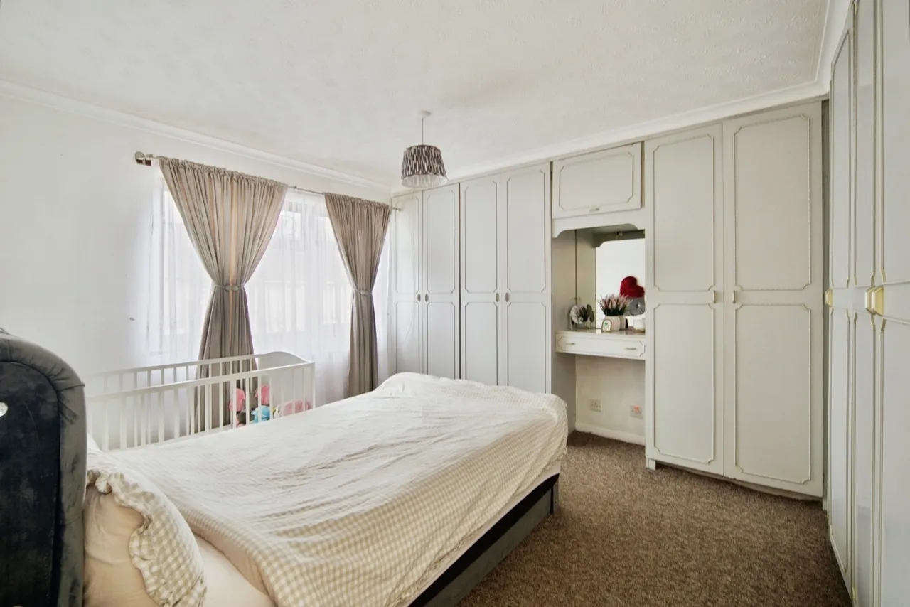 Sheppey Road, Dagenham, Essex, RM9, photo 16