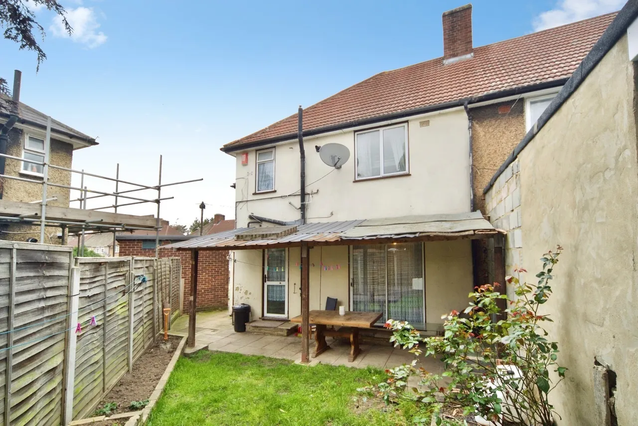 Sheppey Road, Dagenham, Essex, RM9, photo 8