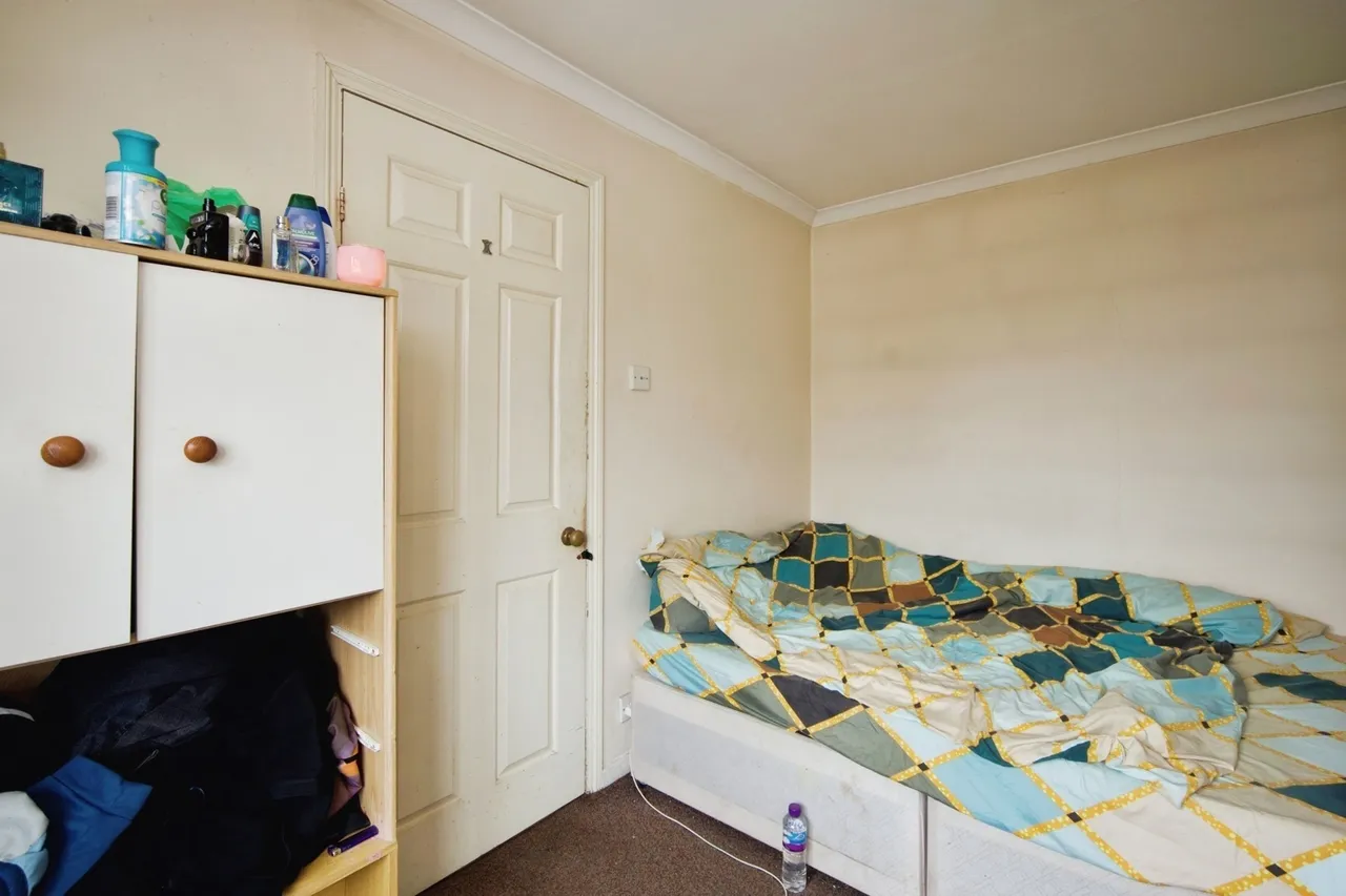 Sheppey Road, Dagenham, Essex, RM9, photo 15