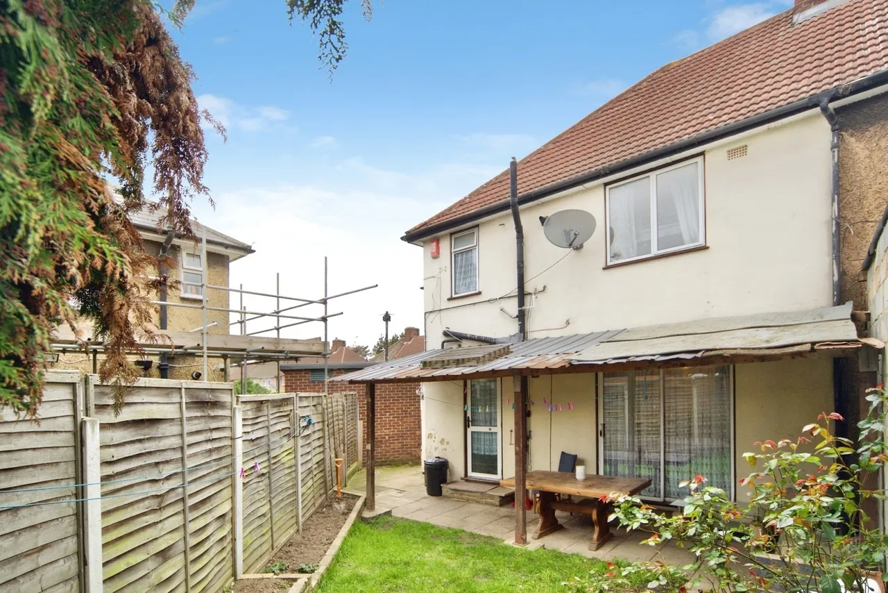 Sheppey Road, Dagenham, Essex, RM9, photo 11