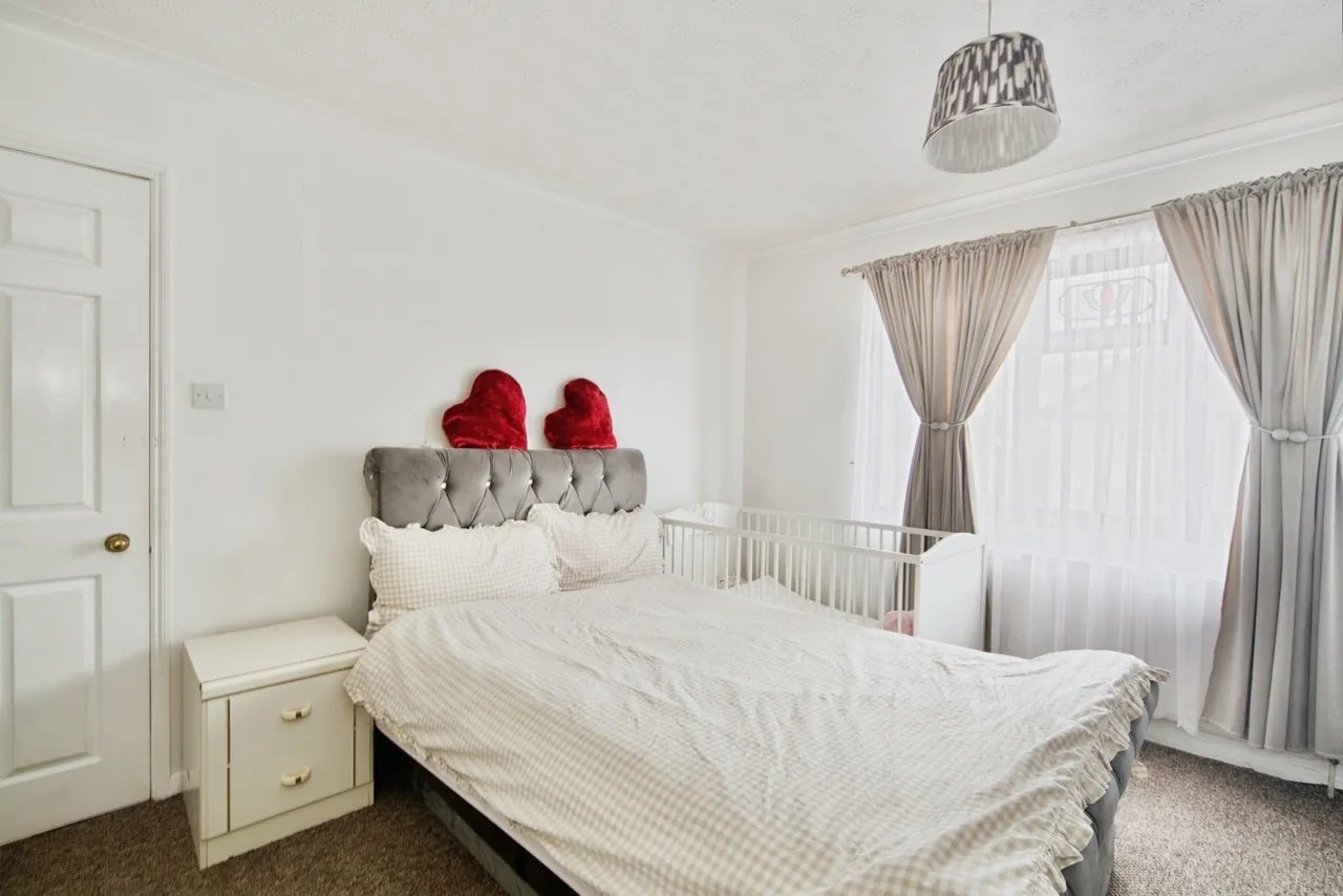 Sheppey Road, Dagenham, Essex, RM9, photo 17
