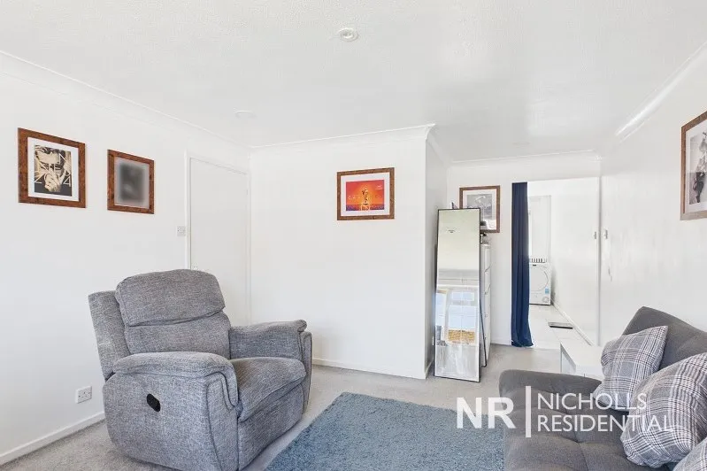 Delaporte Close, Epsom, KT17, photo 7
