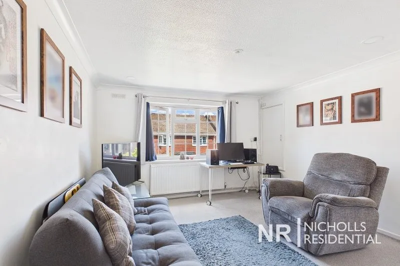 Delaporte Close, Epsom, KT17, photo 6