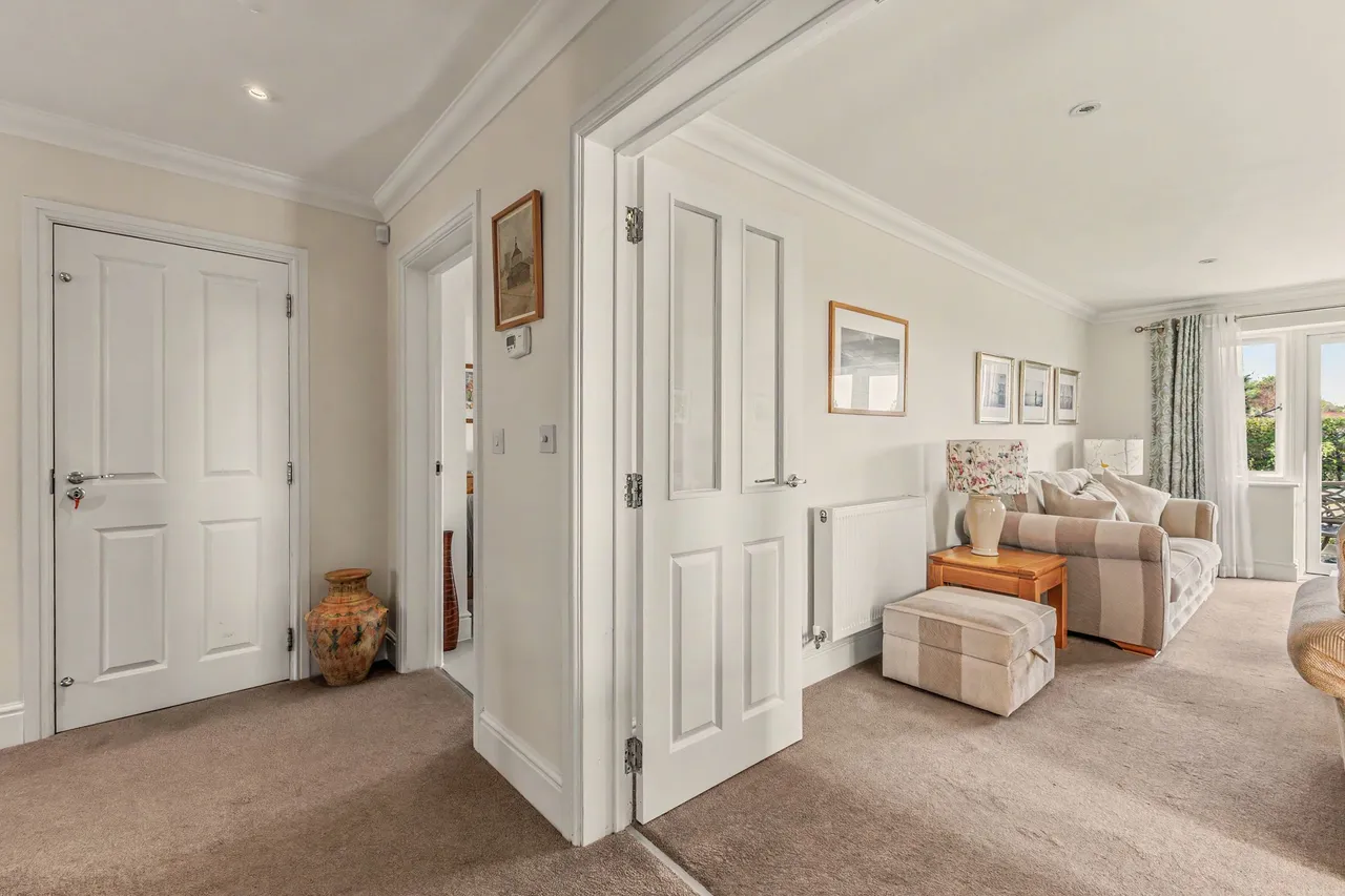 Llewellyn Close, Fladbury, WR10, photo 5