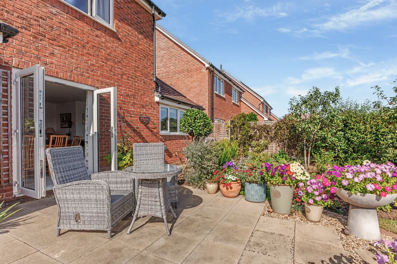 Llewellyn Close, Fladbury, WR10, photo 14
