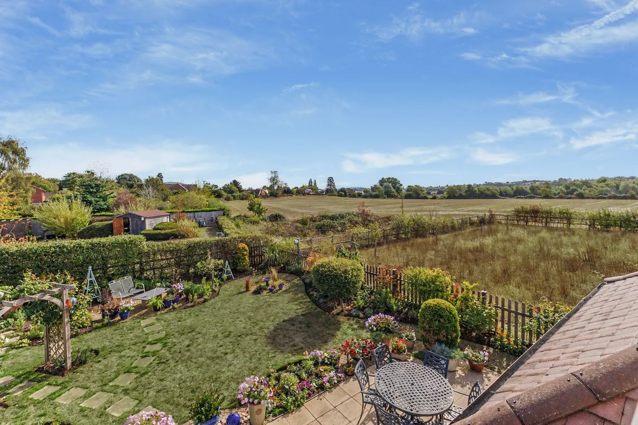Llewellyn Close, Fladbury, WR10, photo 6