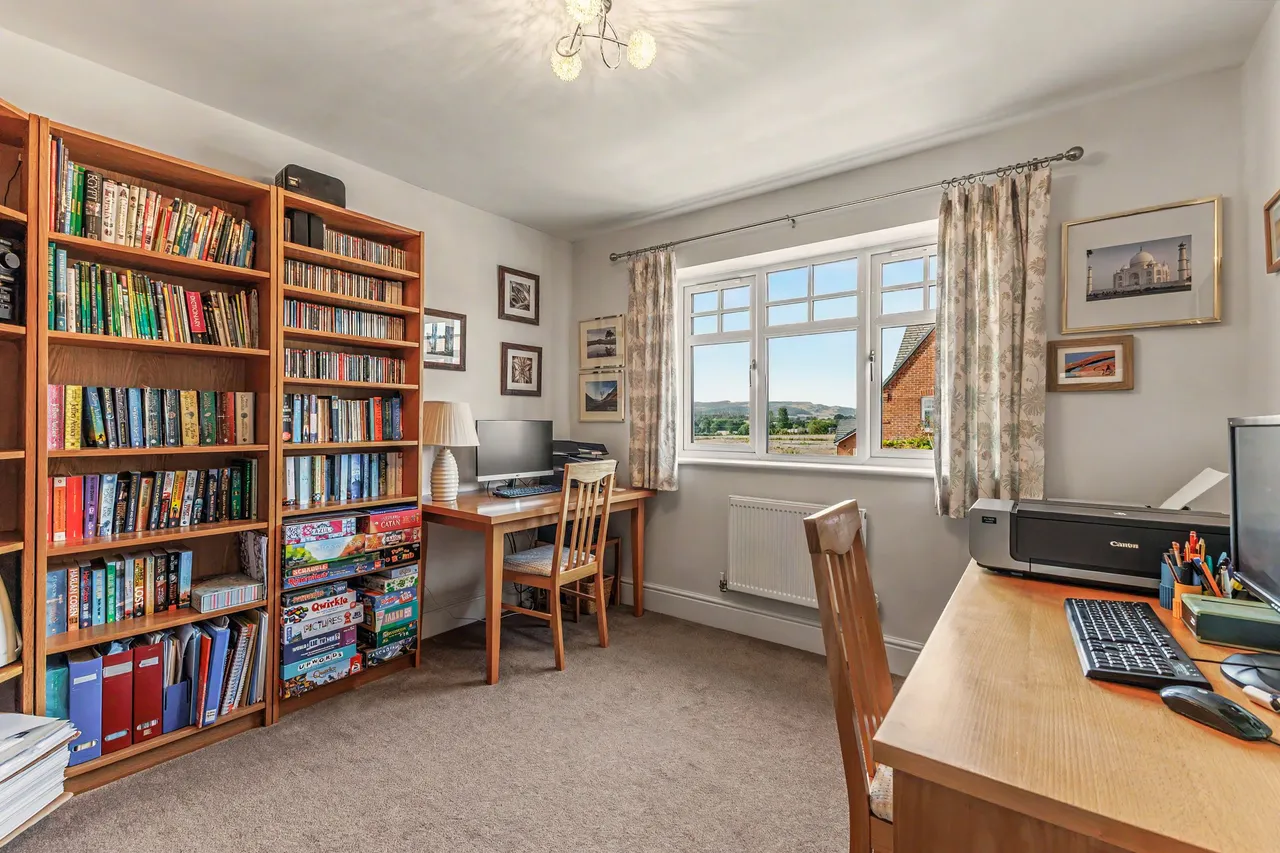 Llewellyn Close, Fladbury, WR10, photo 36