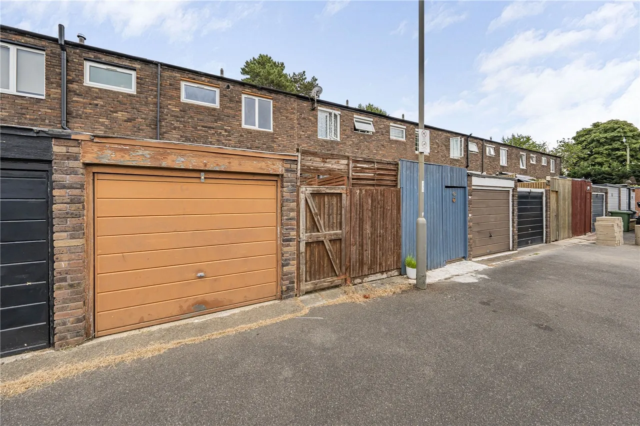 Arabella Drive, Barnes, photo 15