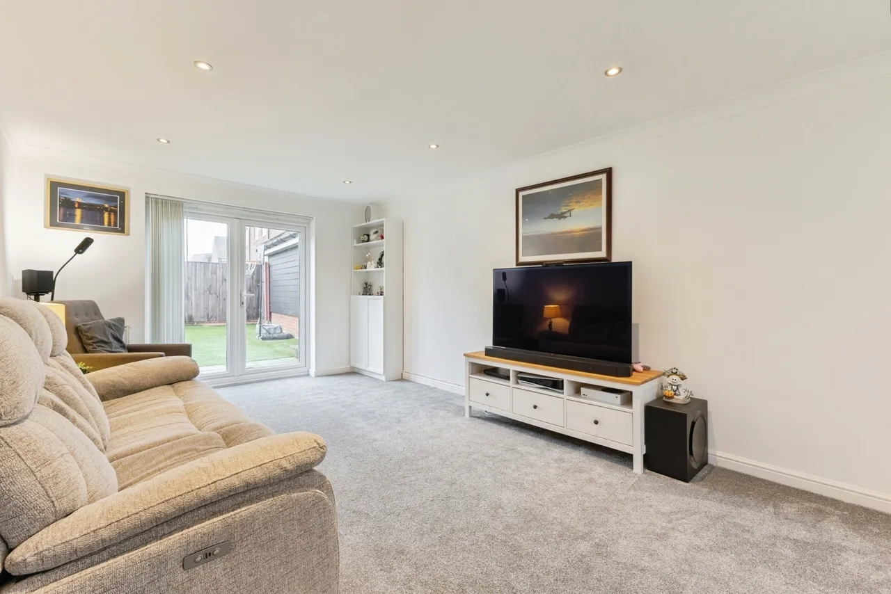 Stirling Road, Carbrooke, Thetford, Norfolk, IP25, photo 2