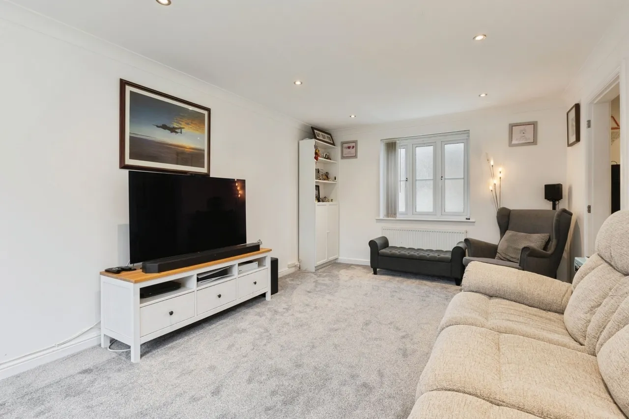 Stirling Road, Carbrooke, Thetford, Norfolk, IP25, photo 10