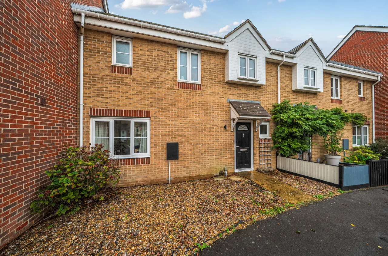 2 bed house for sale, Stammer Road, Wick, BN17