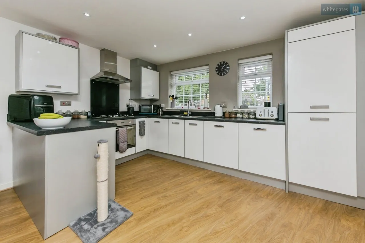 Maureen Campbell Drive, Weston, CW2, photo 6