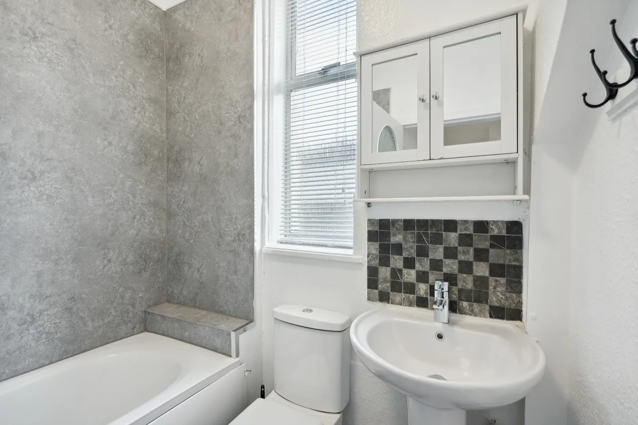 Roman Drive, Bearsden, G61, photo 13