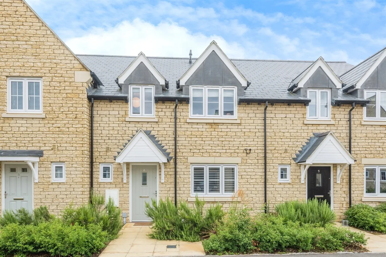 4 bed house for sale — Olivers Close, Long Hanborough, Witney