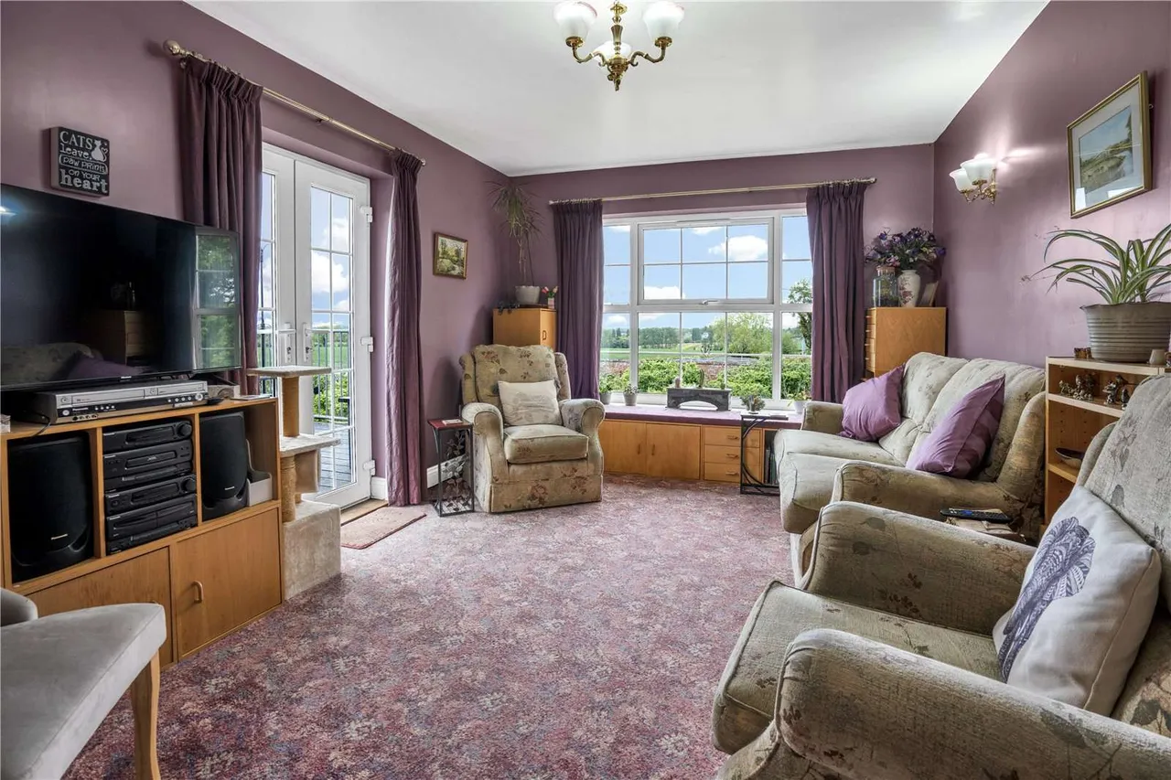 Church Road, Weybread, Diss, Suffolk, IP21 5TR, photo 4
