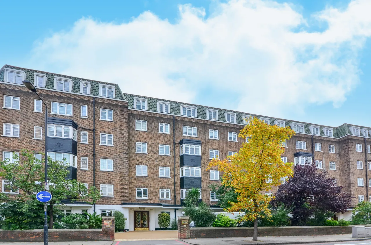26 Marlborough Court, Pembroke Road, London, photo 2