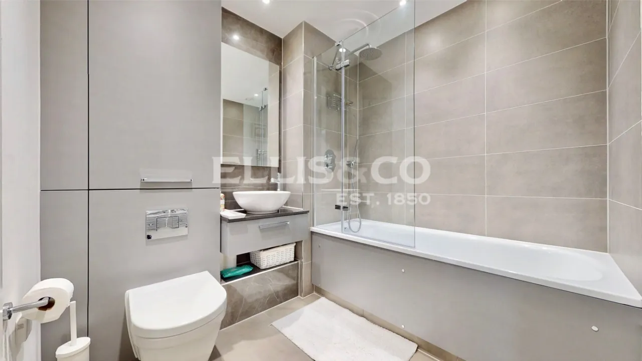 Bakery Walk, Greenford, UB6, photo 16