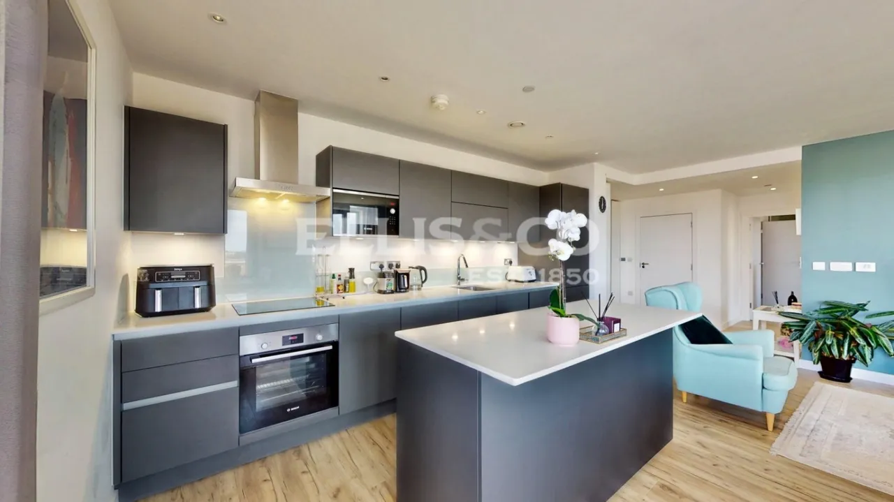 Bakery Walk, Greenford, UB6, photo 8