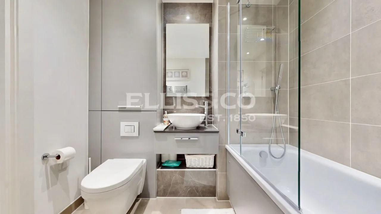 Bakery Walk, Greenford, UB6, photo 15
