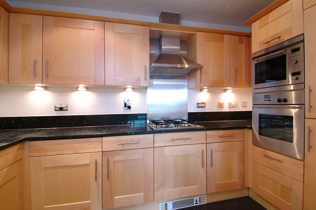150 Warren House, Beckford Close, London, photo 2