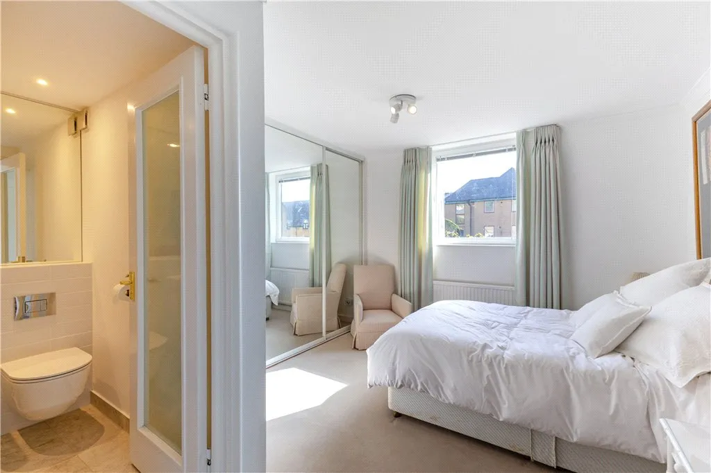 Bridgeport Place, London, E1W, photo 6