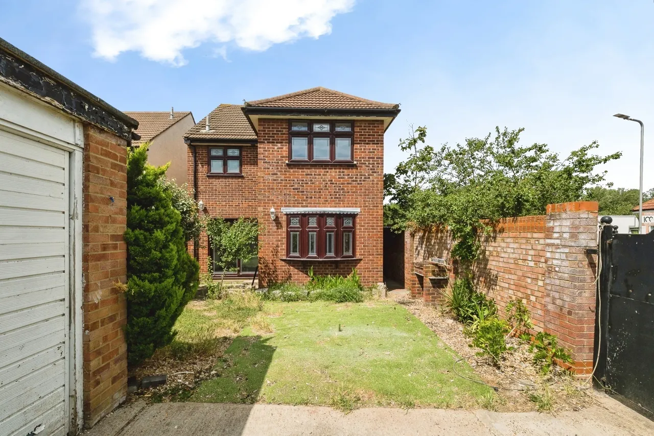 Abbey Wood Lane, Rainham, RM13, photo 2