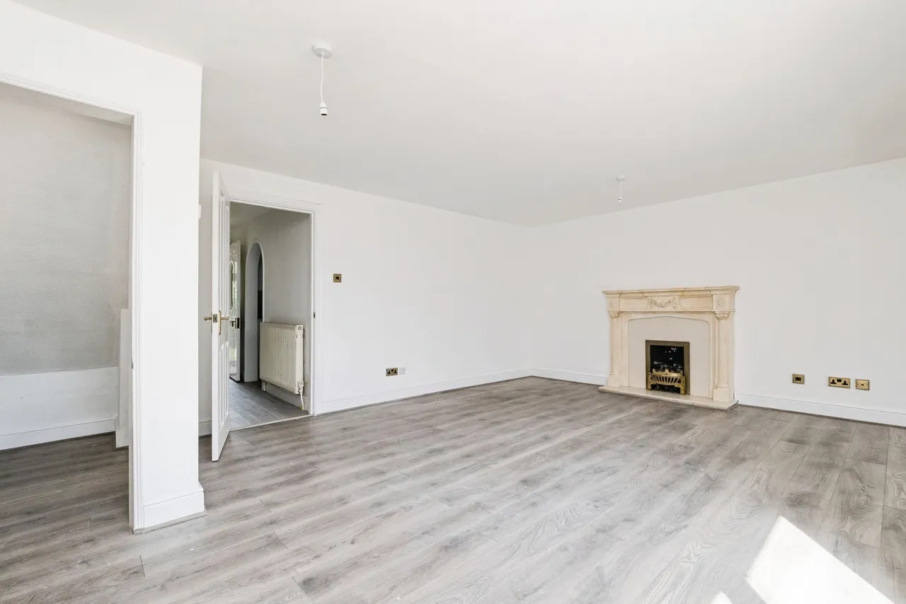 Abbey Wood Lane, Rainham, RM13, photo 8