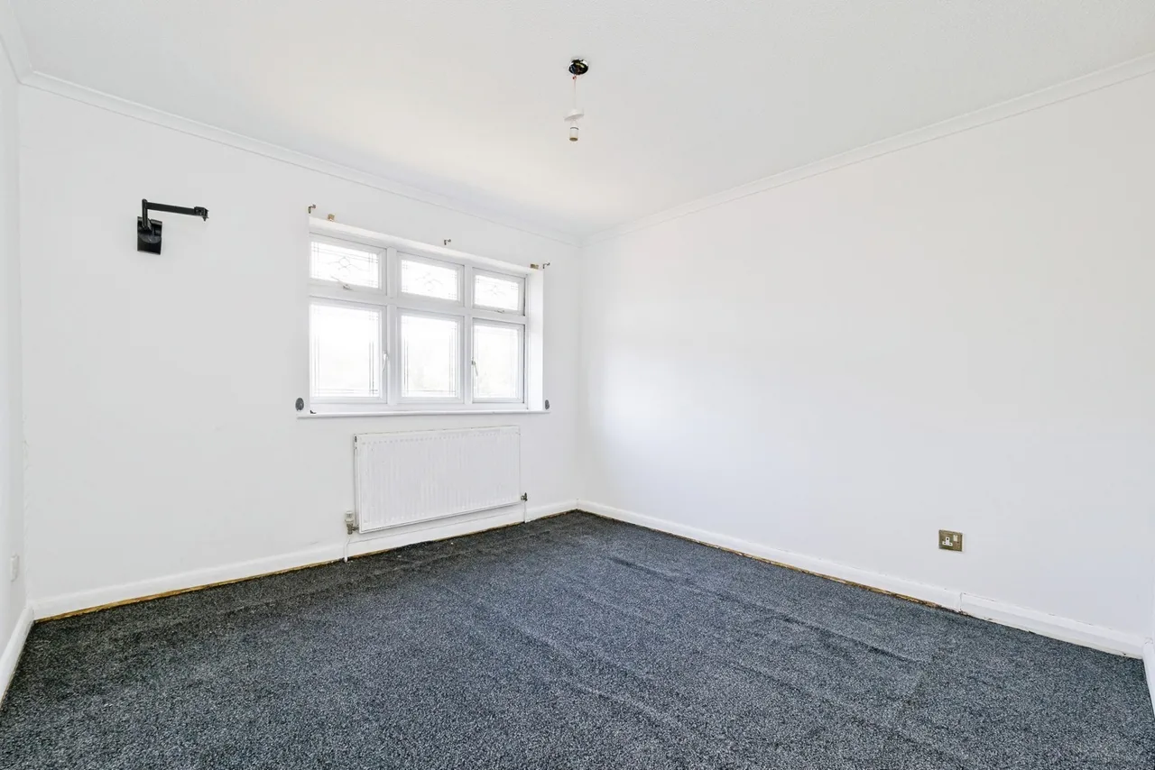 Abbey Wood Lane, Rainham, RM13, photo 13