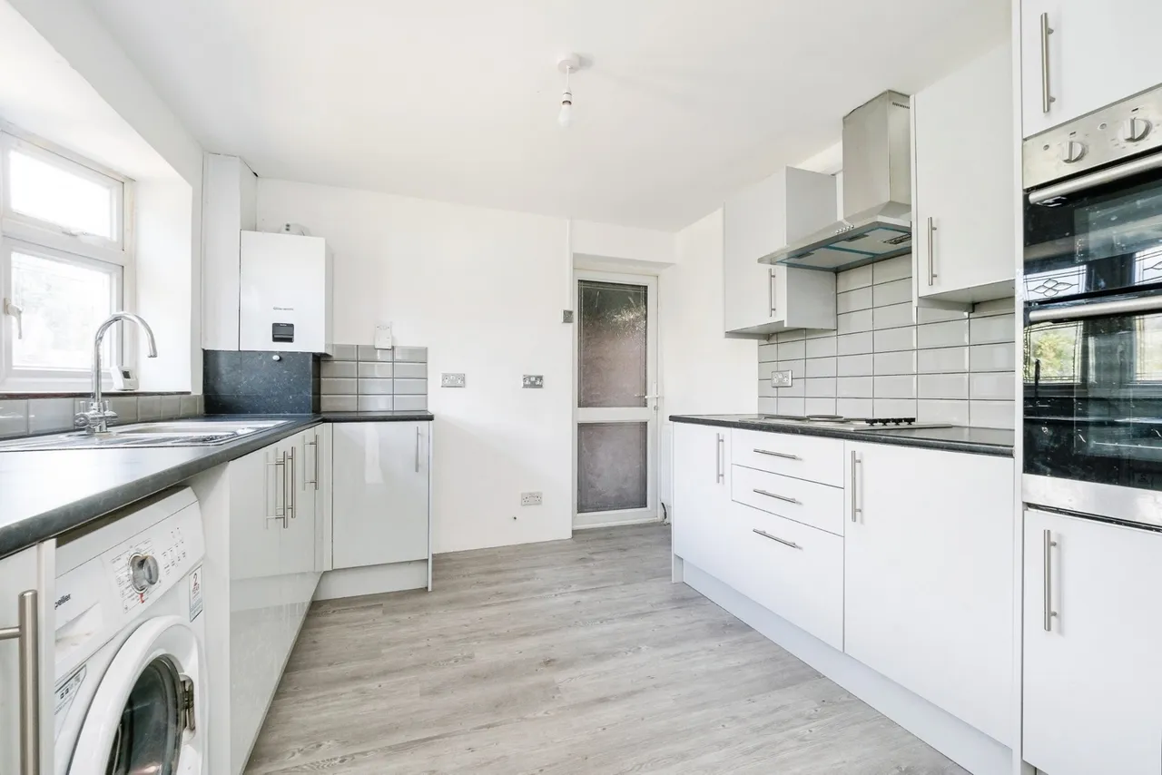 Abbey Wood Lane, Rainham, RM13, photo 4