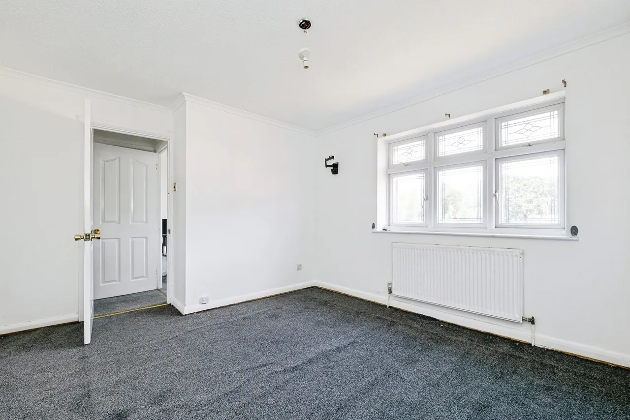 Abbey Wood Lane, Rainham, RM13, photo 15