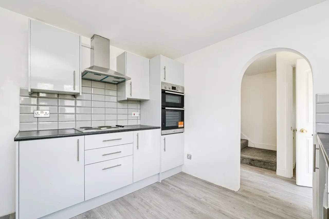 Abbey Wood Lane, Rainham, RM13, photo 9