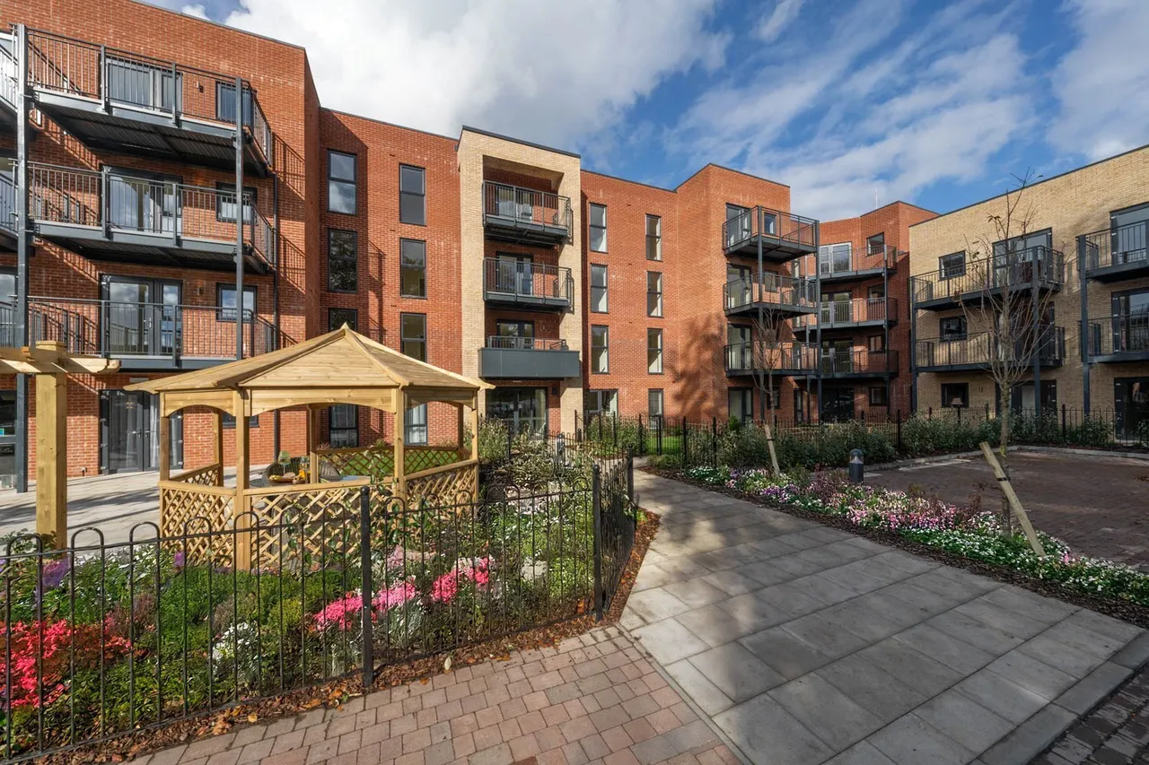 Banister Road, Southampton, SO15, photo 10