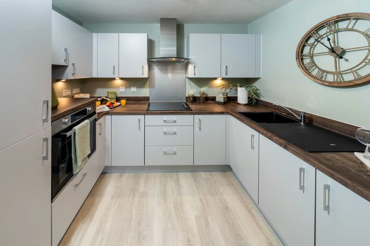Banister Road, Southampton, SO15, photo 4