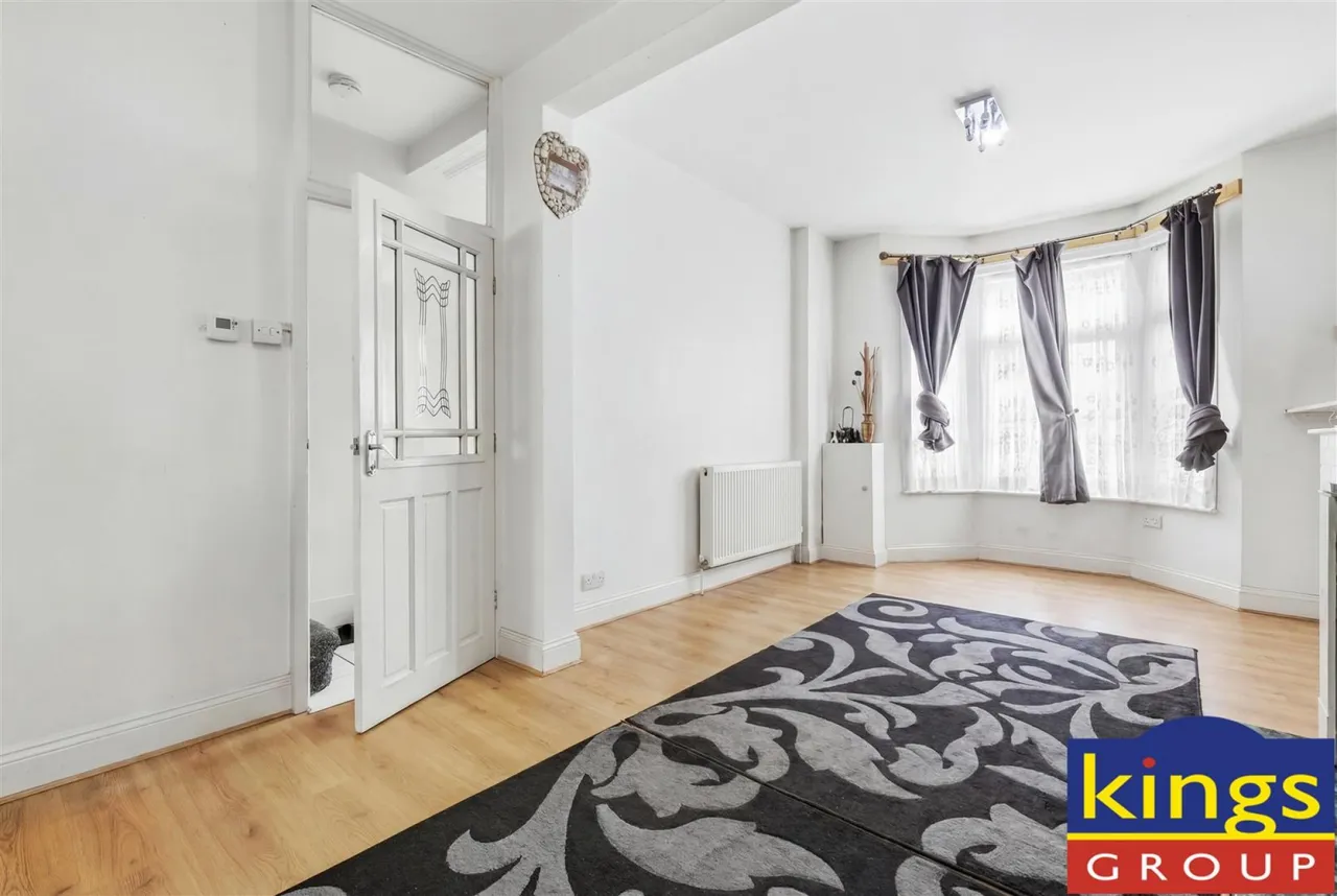 Kings Road, Edmonton, N18, photo 5