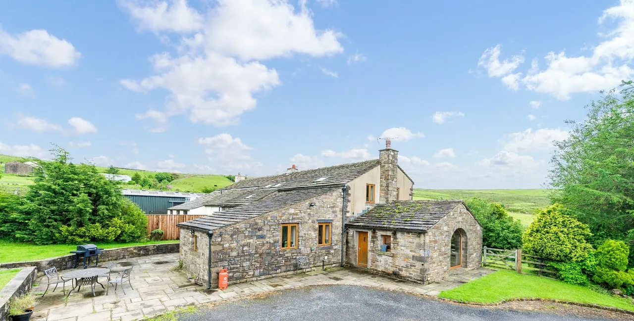 4 bed house for sale — Dean, Bacup, OL13 8RG