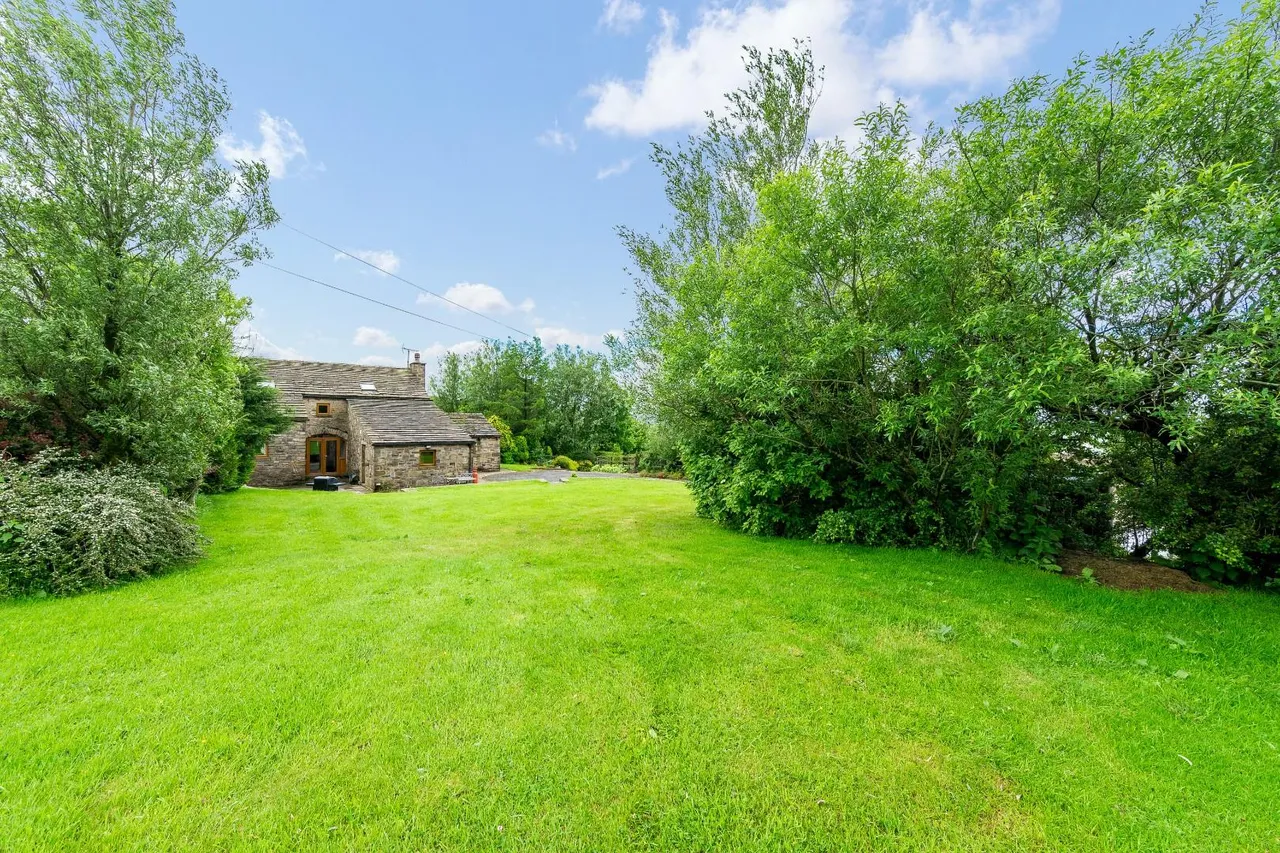Dean, Bacup, OL13 8RG, photo 37