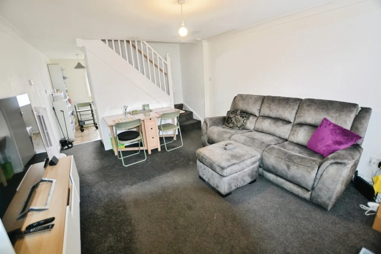 Coltsfoot Road, Hamilton, Leicester, photo 2