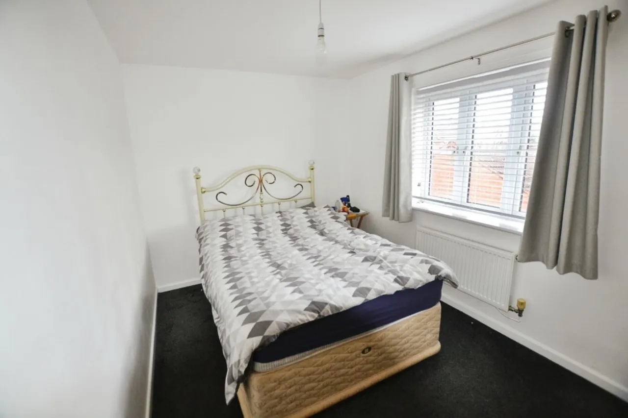 Coltsfoot Road, Hamilton, Leicester, photo 8