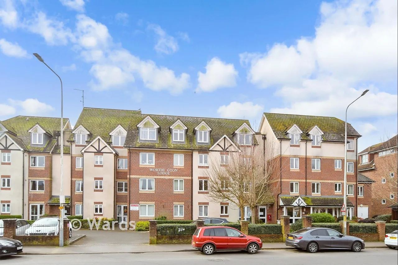 1 bed flat for sale, East Street, Hythe, CT21